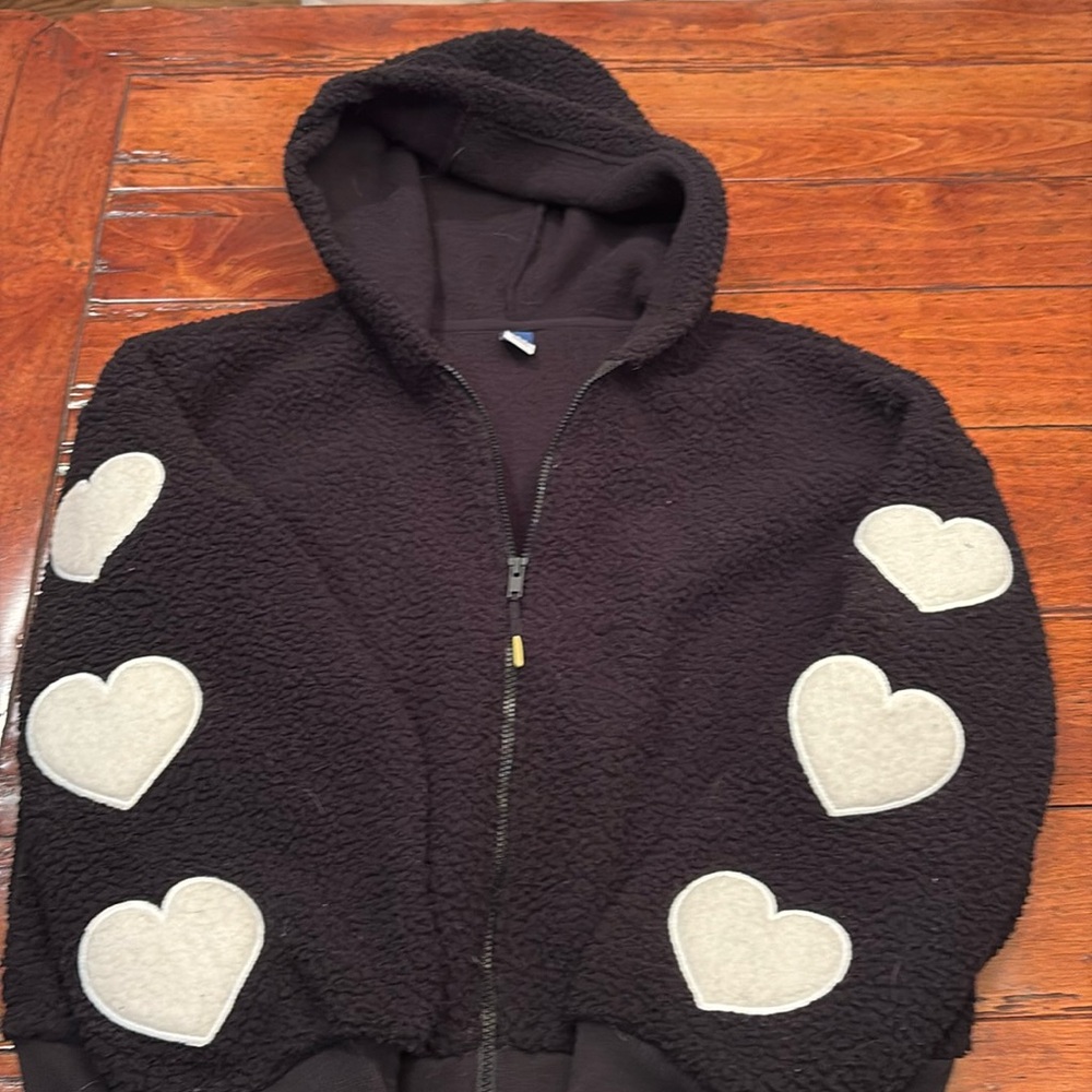 Fleece hoody with heart sleeves